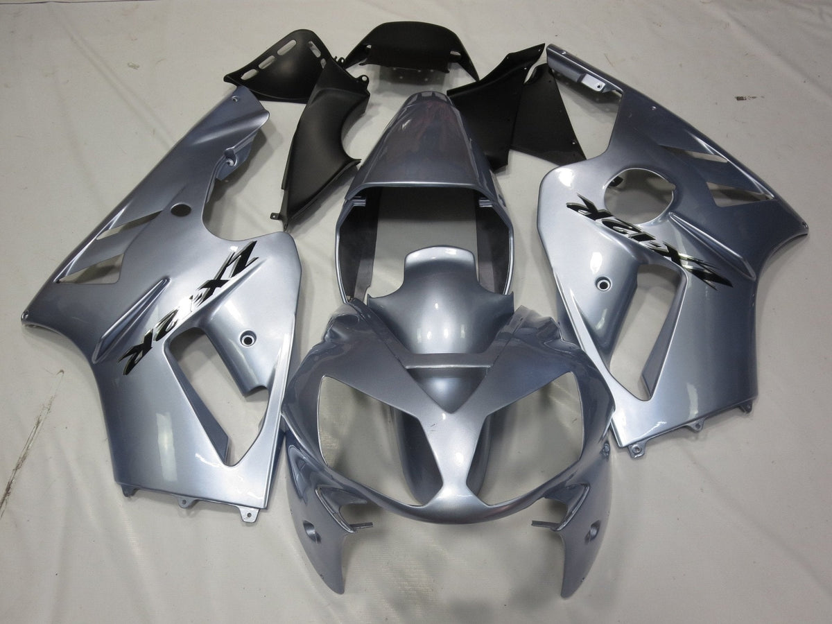 Fairing kit for a KAWASAKI NINJA ZX12R (2002-2006) SILVER & BLACK