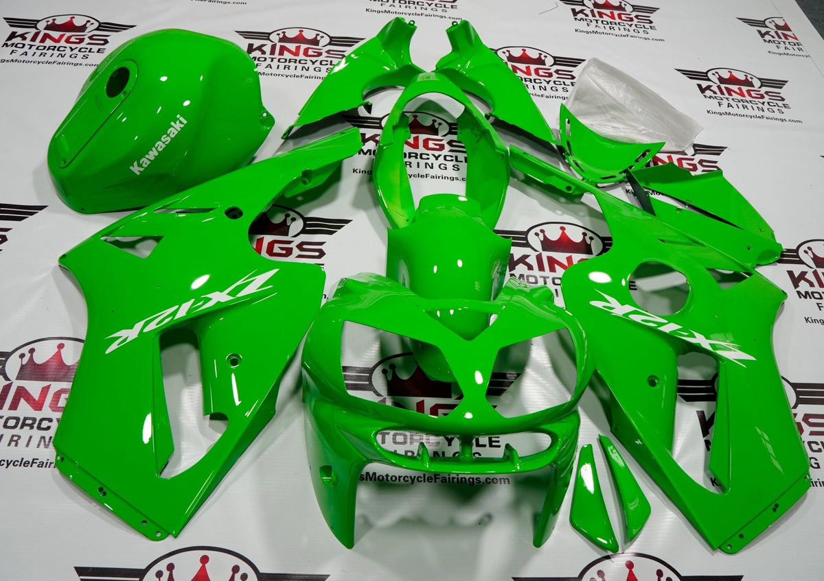 Fairing kit for a KAWASAKI NINJA ZX12R (2002-2006) Lime Green & White