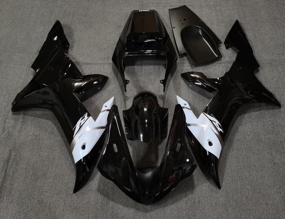 Yamaha YZF-R1 (2002-2003) Black, White & Silver Fairings