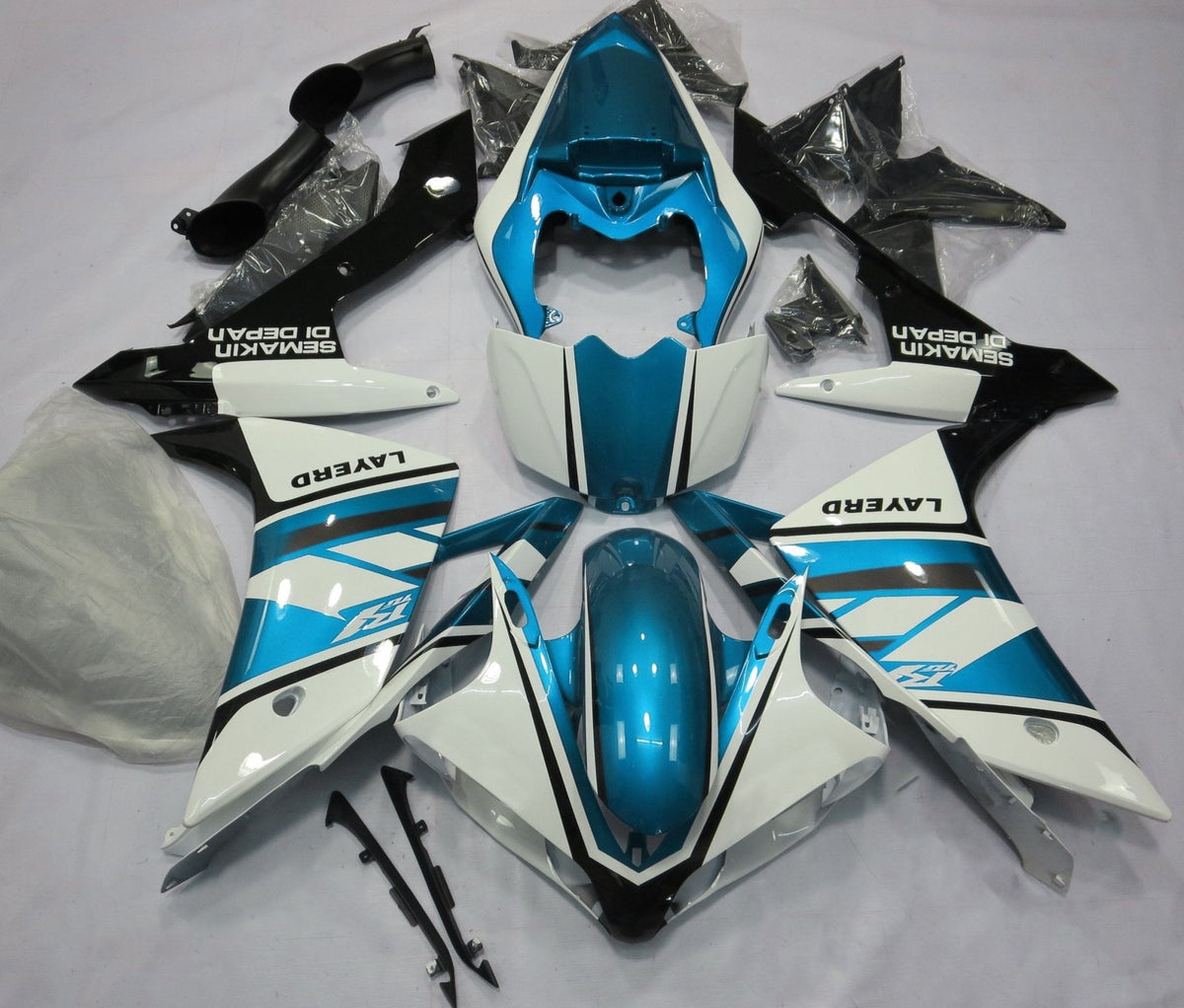 Yamaha YZF-R1 (2007-2008) White, Light Blue & Black Fairings