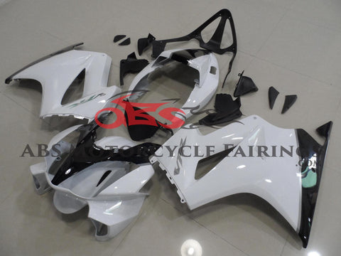 Honda VFR800 (2002-2013) White, Black & Silver Fairings