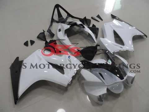 Honda VFR800 (2002-2013) White, Black & Silver Fairings