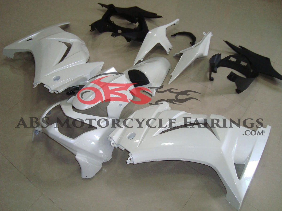 Fairing kit for a Kawasaki Ninja 250R (2008-2013) White