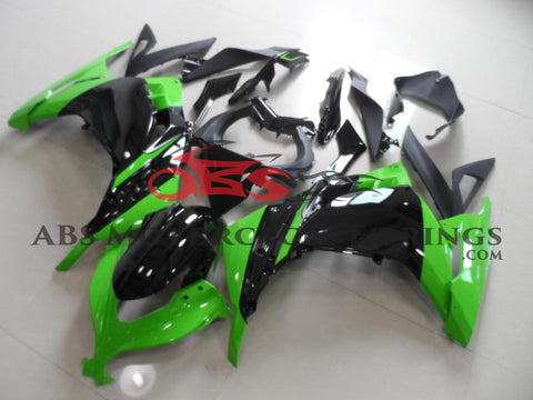 Fairing kit for a Kawasaki Ninja 300 (2013-2017) Green & Black