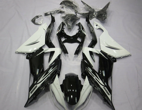 Fairing kit for a Kawasaki ZX6R 636 (2013-2018) Black & White