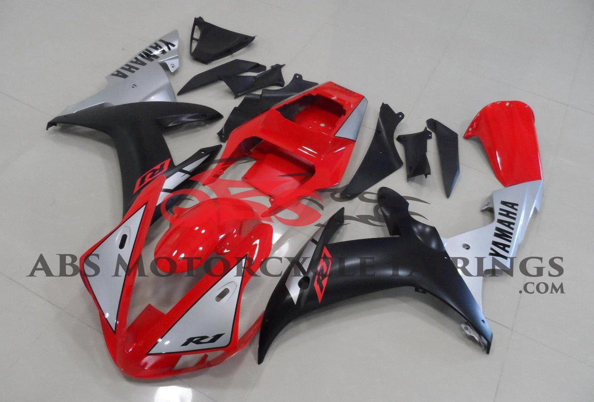 Yamaha YZF-R1 (2002-2003) Red, Matte Black & Silver Fairings