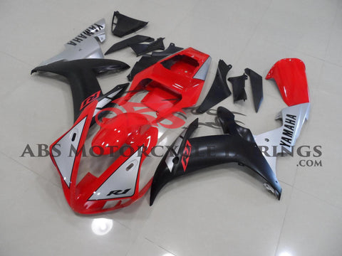 Yamaha YZF-R1 (2002-2003) Red, Matte Black & Silver Fairings