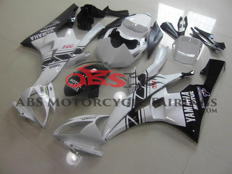 Yamaha YZF-R6 (2006-2007) White & Black Motul M1 Fairings