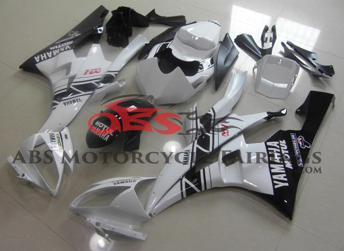 Yamaha YZF-R6 (2006-2007) White & Black Motul M1 Fairings