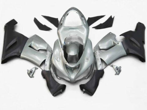 Fairing kit for a Kawasaki ZX6R 636 (2005-2006) Silver & Matte Black