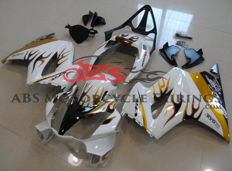 Honda VFR800 (2002-2013) White, Black & Yellow Flame Fairings