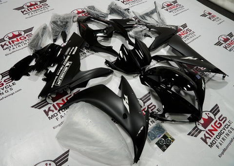 Yamaha YZF-R1 (2004-2006) Black, Matte Black & White Fairings