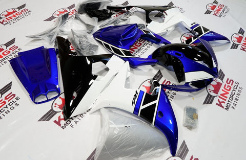 Yamaha YZF-R6 (2005) Blue, Black & White Fairings