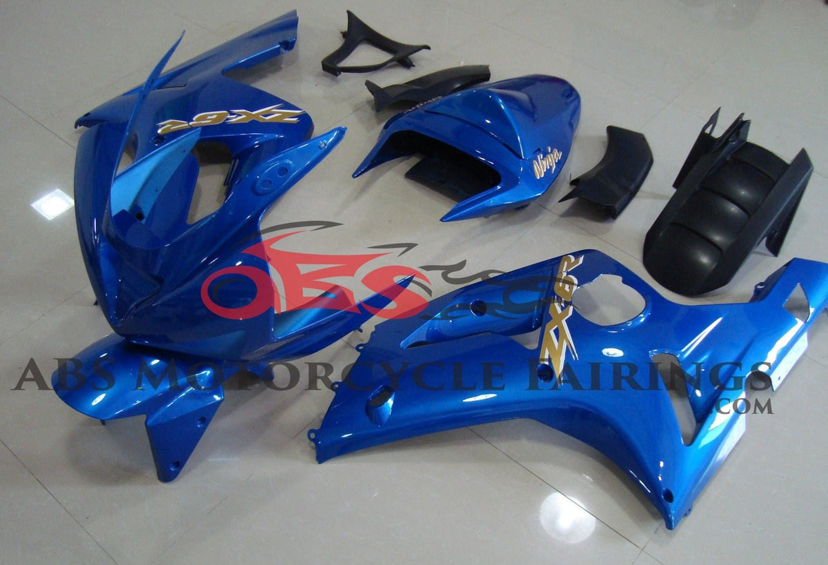 Fairing kit for a Kawasaki ZX6R 636 (2003-2004) Blue