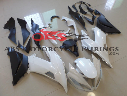 Fairing kit for a Kawasaki ZX6R 636 (2013-2018) White & Matte Black